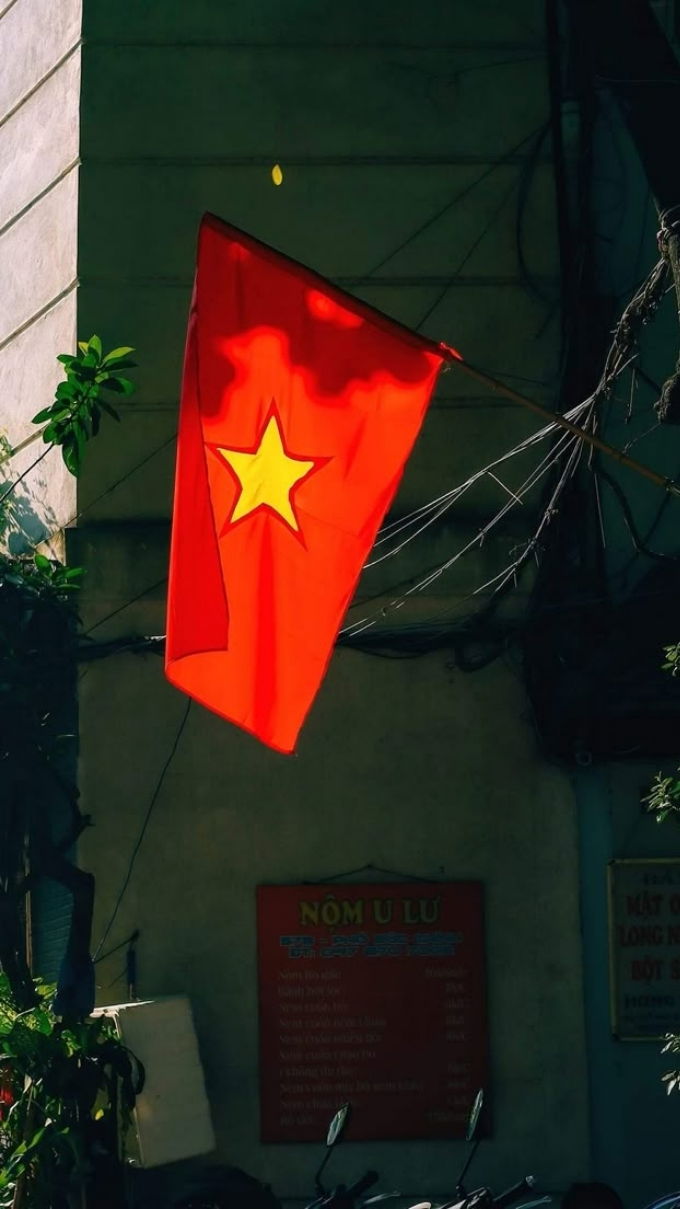 Hình nền là cờ Việt Nam chất lượng cao