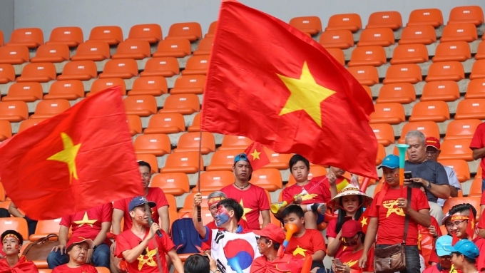 Hình nền lá cờ Việt Nam trên sân vận động
