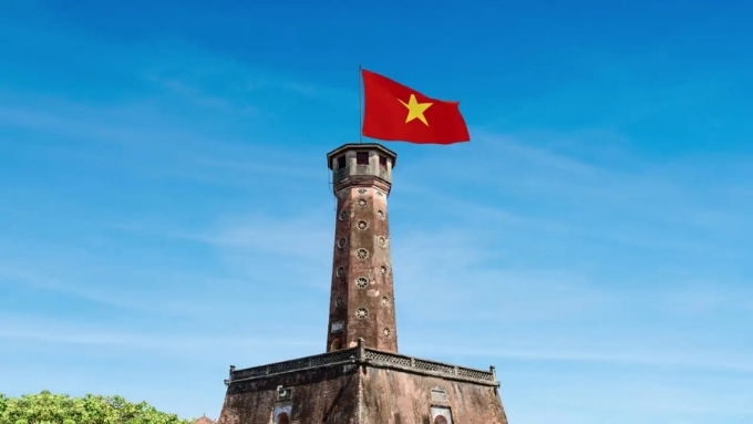 Hình nền lá cờ Việt Nam với cảnh đẹp nước nhà
