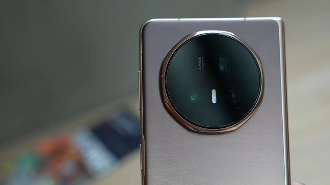 Cụm camera Honor Magic V5