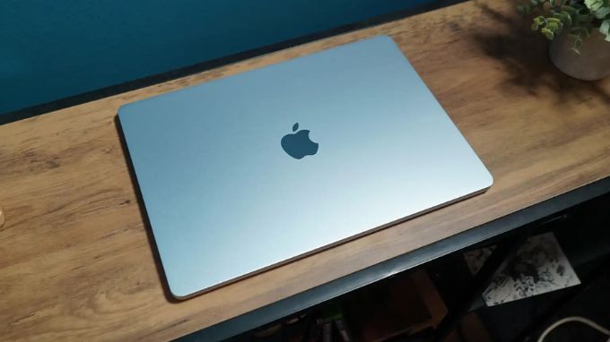 Apple sẽ ra mắt MacBook giá rẻ dùng chip iPhone
