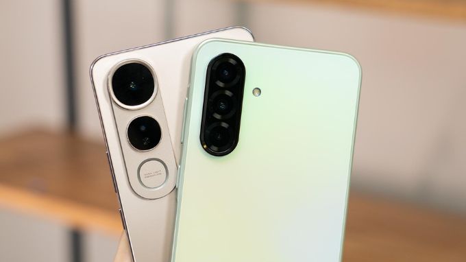 Cụm camera Galaxy A36 và vivo V50 Lite 4G