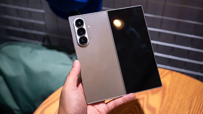 Thiết kế bên ngoài Galaxy Z Fold 7