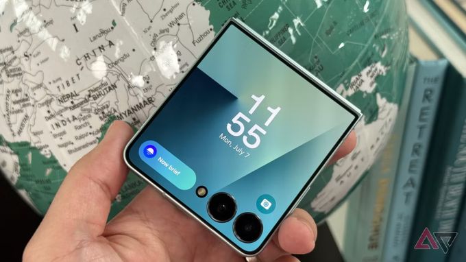 Now Brief & Widgets AI trên Galaxy Z Flip 7
