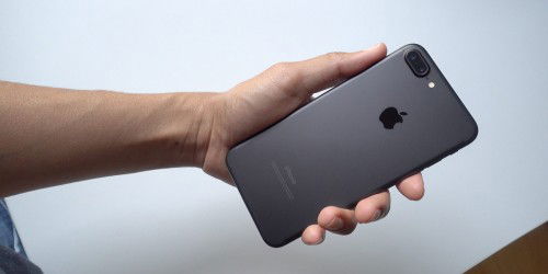 Sự thật đằng sau việc iPhone 7 Plus có giá 10 triệu đồng?