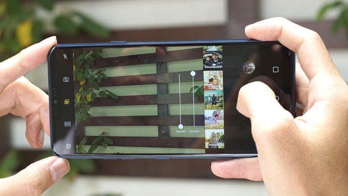 LG G7 Plus ThinQ xách tay được tích hợp hệ thống camera kép 16 MP mặt sau