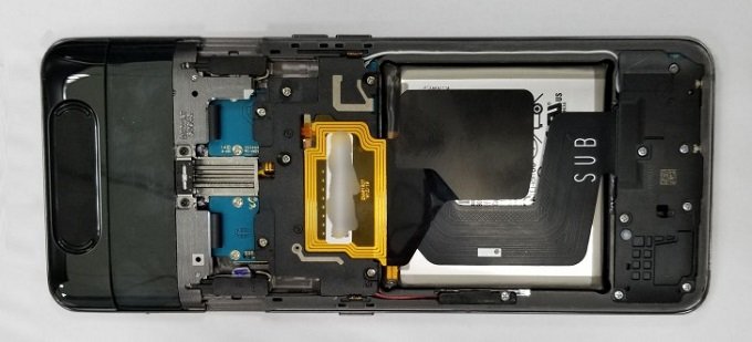 Mổ bụng Galaxy A80 để lộ cơ chế hoạt động camera
