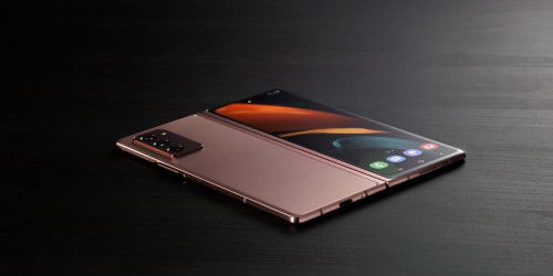 Chiêm ngưỡng Galaxy Z Fold 3 với thiết kế khung viền vát phẳng