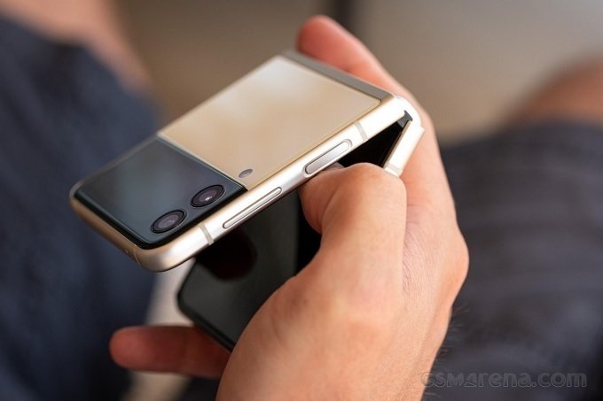 Galaxy Z Flip 4 sẽ đi kèm viên pin lớn cùng công nghệ sạc nhanh ấn tượng