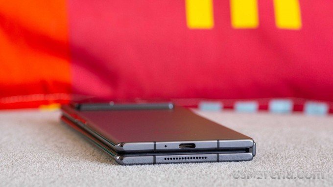 Xiaomi MIX Fold 3 sở hữu viên pin lớn