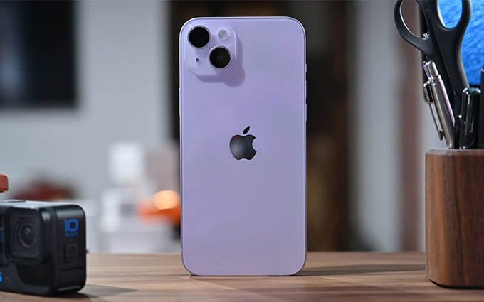 iPhone 14 màu tím (Purple) phù hợp với người mệnh Hỏa, mệnh Thổ