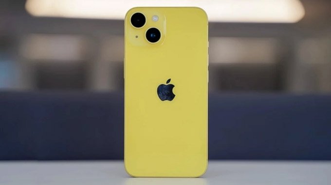 iPhone 14 màu vàng (Yellow) phù hợp với người mệnh Thổ, mệnh Kim