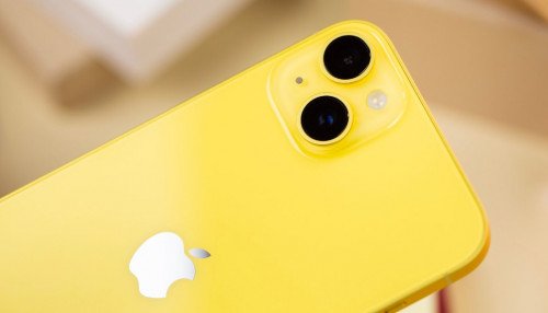 Có nên dán bảo vệ camera cho iPhone 14 để chống trầy xước hay không?