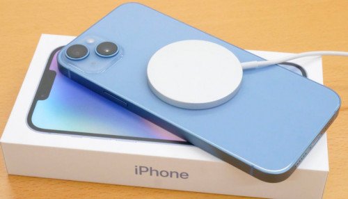 Đánh giá: Pin trên iPhone 14 Plus có thực sự 'trâu' như lời đồn?