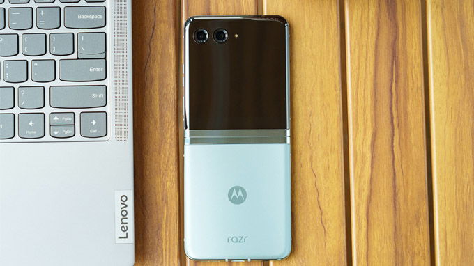 Thiết kế Motorola Razr 40 Ultra đẹp