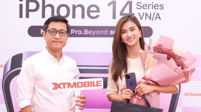 Nghệ sĩ Kim Tuyến tin tưởng chọn mua iPhone 14 Pro Max tại XTmobile