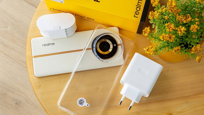 Realme 11 Pro Plus đồng hành với dung lượng pin 5.000mAh