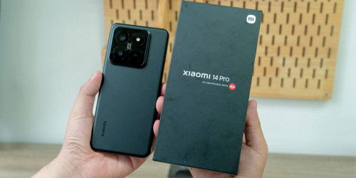 Nên mua điện thoại Xiaomi xách tay hay chính hãng? Máy nào tốt hơn?