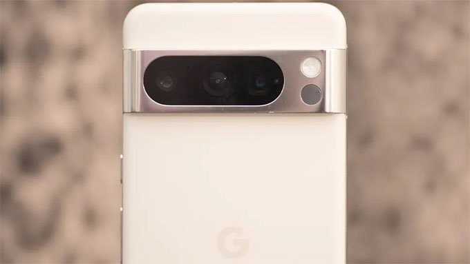 Google trang bị chi Pixel 8 Pro hệ thống 3 camera phía sau