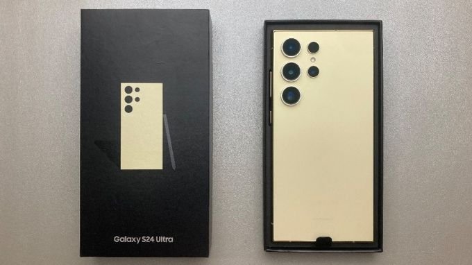 Samsung S24 Ultra màu vàng Titan có gì đặc biệt?