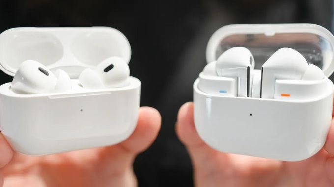 Nên mua tai nghe bluetooth Galaxy Buds 3 hay AirPods 3?