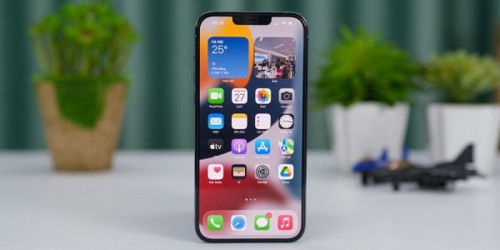 Màn hình iPhone 13 là màn hình gì? Kích thước bao nhiêu inch?