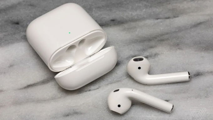 AirPods 2 vẫn giữ được chỗ đứng vững chắc nhờ mức giá dễ tiếp cận và hiệu năng ổn định
