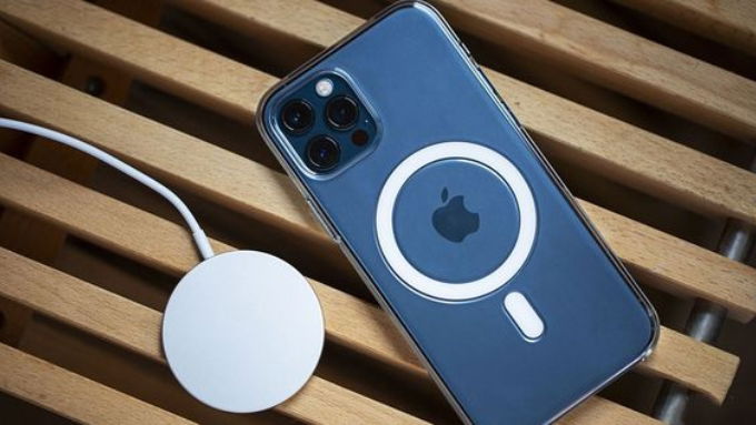 Bộ sạc không dây chính hãng từ Apple luôn là lựa chọn được nhiều người dùng iPhone tin tưởng
