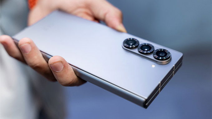 Samsung Galaxy Z Fold 6 Hàn Quốc kết nối nhanh chóng