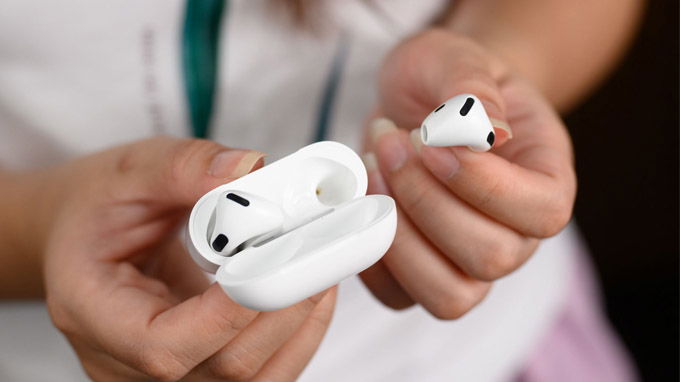 AirPods 4 ANC là mẫu tai nghe giá rẻ với tính năng cao cấp