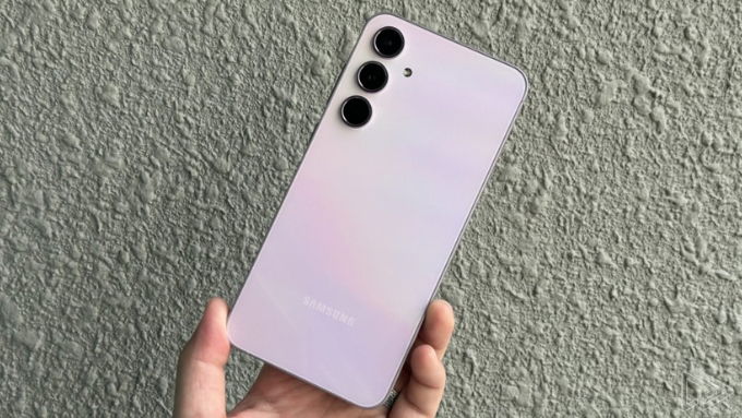 Mang phong cách hiện đại và hiệu năng mạnh mẽ, Samsung Galaxy A55 5G là lựa chọn nổi bật cho người dùng
