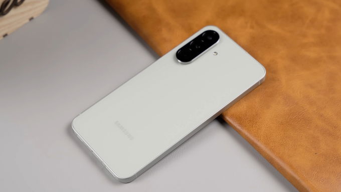 Samsung Galaxy A56 5G 256GB được xem là lựa chọn hấp dẫn cho người dùng cần một thiết bị bền bỉ, đa năng