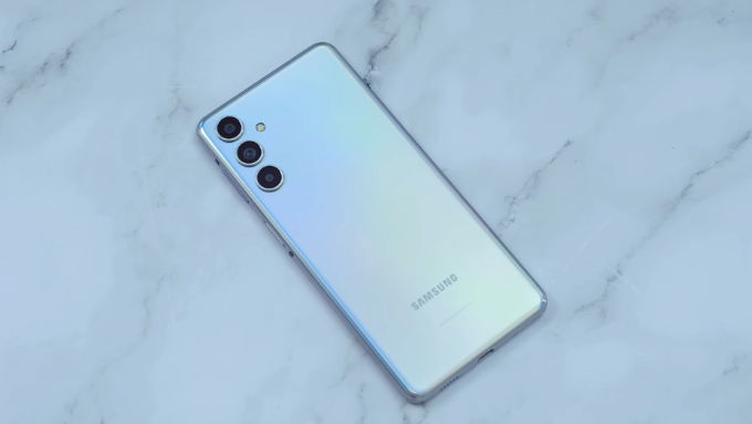 Samsung Galaxy M54 5G đáp ứng trọn vẹn nhu cầu này nhờ viên pin 6.000mAh, có thể hoạt động liên tục khoảng 15 giờ