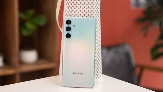 Galaxy M55 5G là lựa chọn đáng cân nhắc cho người dùng cần hiệu năng mạnh và RAM lớn trong tầm giá