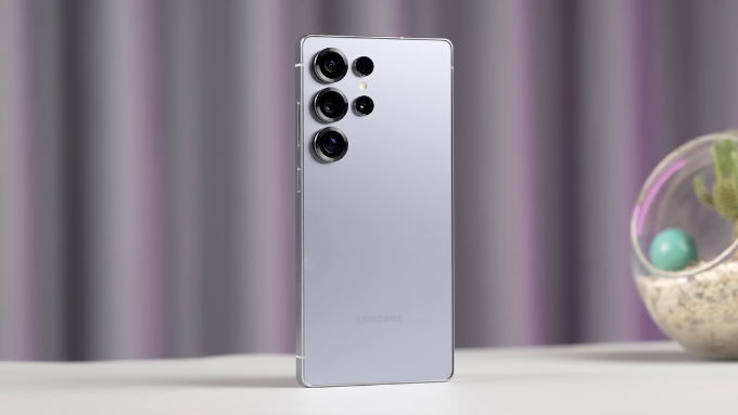 Samsung Galaxy S25 Ultra tiếp tục khẳng định vị thế hàng đầu trong các smartphone Android với hệ thống camera đa năng