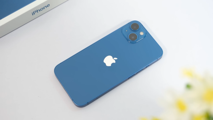 iPhone 13 mang đến sự cân bằng hoàn hảo giữa thiết kế hiện đại, hiệu năng ổn định và trải nghiệm người dùng trơn tru.