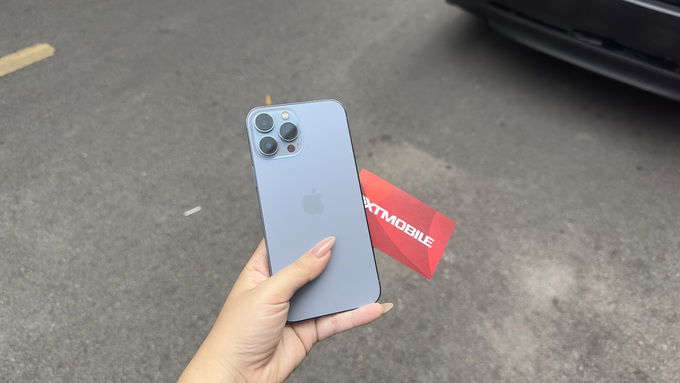 iPhone 13 Pro Max cũ (99%) là lựa chọn lý tưởng cho những ai muốn nâng cấp lên một thiết bị cao cấp với trải nghiệm hiển thị và hiệu năng hàng đầu
