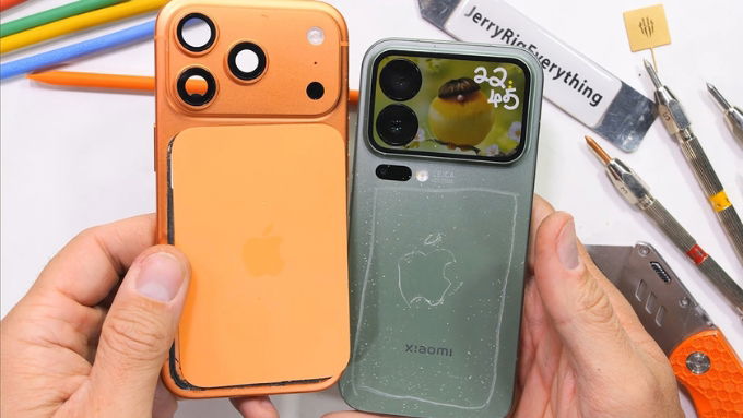 Mặt lưng của Xiaomi 17 Pro sử dụng nhựa thay vì kính, một lựa chọn thường thấy ở các dòng điện thoại tầm trung