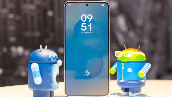 So sánh Oppo Reno 13 Pro và Galaxy S25 cũ về hiệu năng