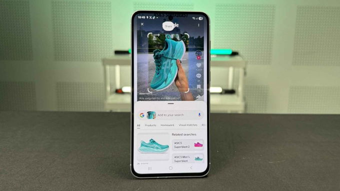 Sự khác biệt về thời gian hỗ trợ phần mềm là điểm cần cân nhắc khi so sánh vivo V60 vs Samsung Galaxy A56