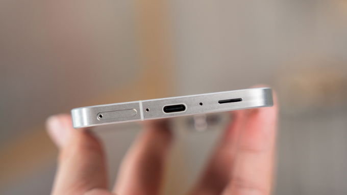 Galaxy A56 sở hữu viên pin 5.000mAh, hỗ trợ sạc nhanh 45W, mang lại tính linh hoạt trong các tình huống sử dụng hàng ngày