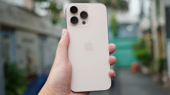 Có nên mua iPhone 16 Pro Max chưa Active không?