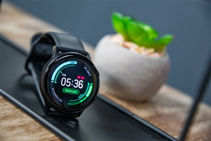 Vào tháng 2 năm 2019, Samsung đã giới thiệu Galaxy Watch Active