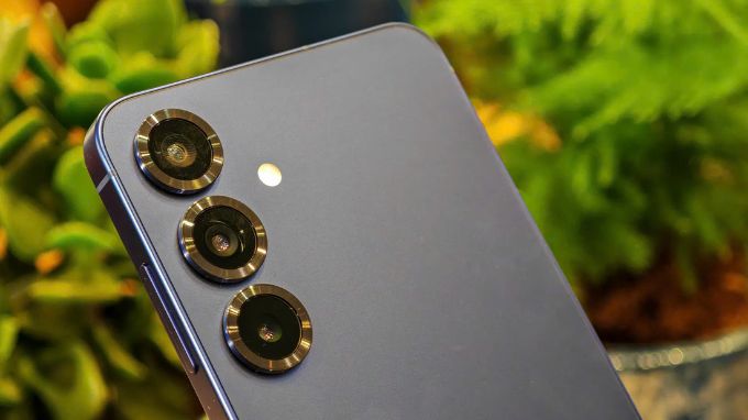 Camera chuyên nghiệp, hỗ trợ AI thông minh