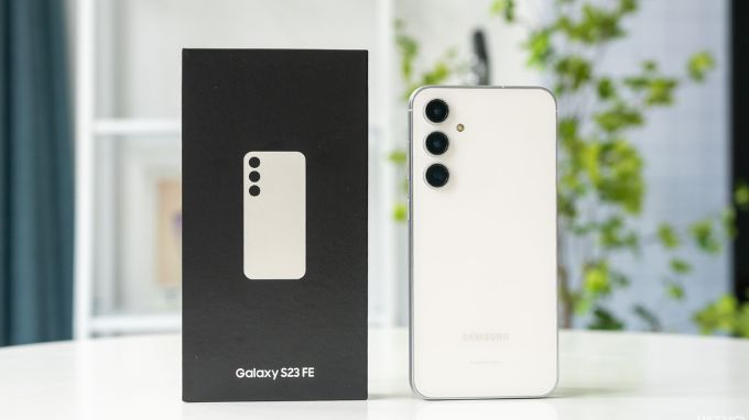 so sánh thiết kế Galaxy S25 FE và Galaxy S23 FE