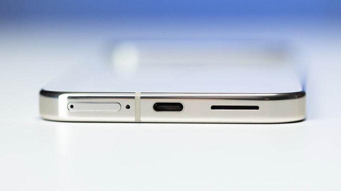 So sánh pin sạc Google Pixel 10 Pro XL và Google Pixel 9 Pro XL