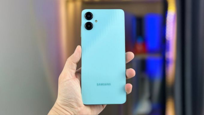 So sánh thiết kế Galaxy A06 và Galaxy A05