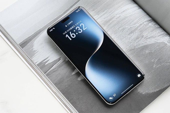 Honor Magic 7 Pro sử dụng tính năng mở khóa bằng khuôn mặt 3D