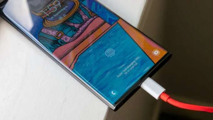 Cảm biến vân tay là một lỗi thường gặp trên Samsung Galaxy S22, liên quan đến tính năng bảo mật