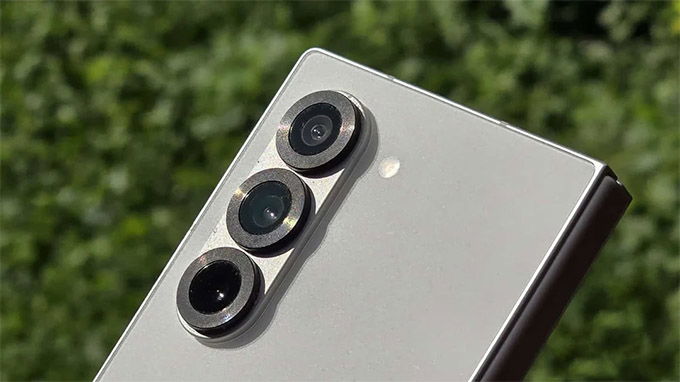 Camera 200MP - Bước nhảy vọt cho Galaxy Z Fold 7